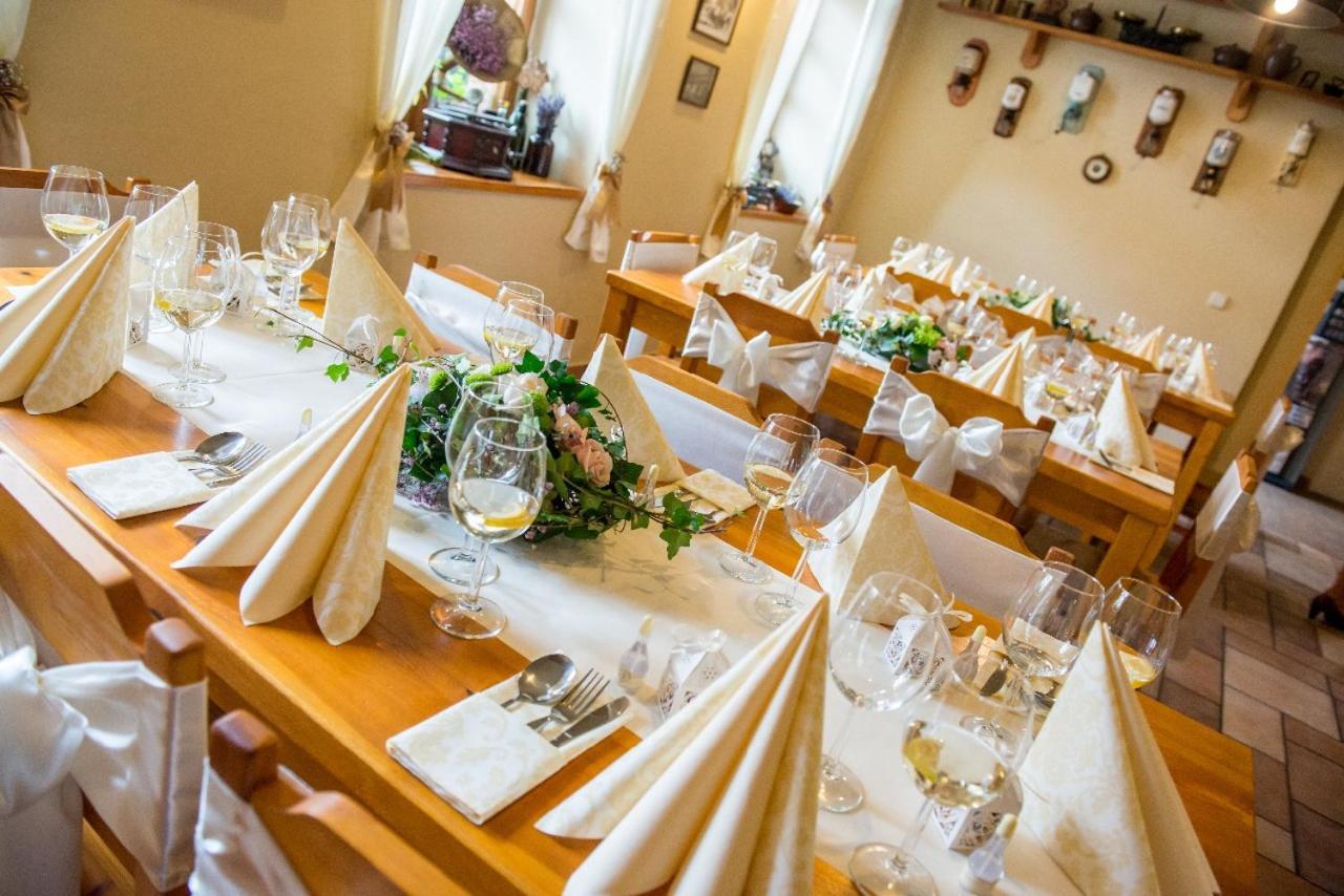 Penzion Restaurace U Helferu Libuň 外观 照片